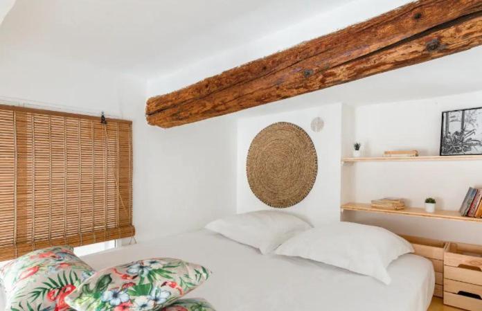 Appartement Authentique Situe En Plein Centre D'Antibes Kültér fotó