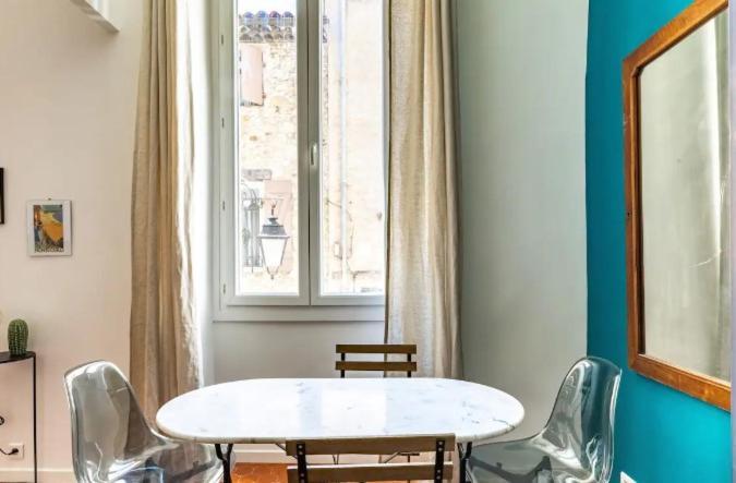 Appartement Authentique Situe En Plein Centre D'Antibes Kültér fotó